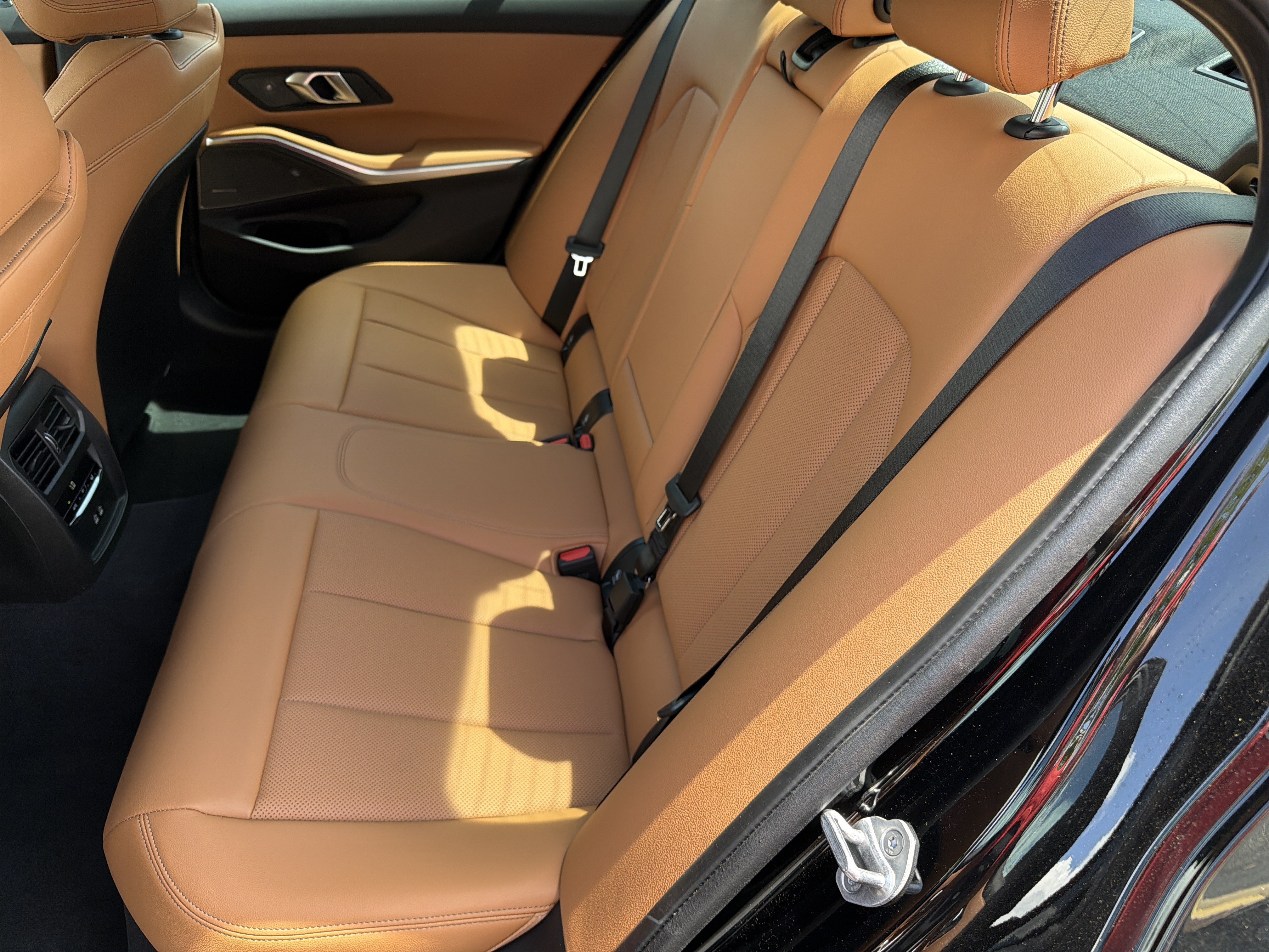 New 2026 BMW 330i Sedan w/ Premium Package RWD image 19