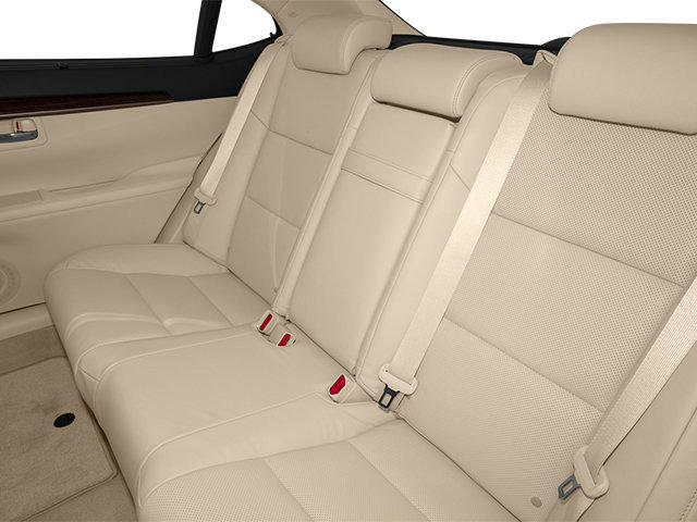 Used 2014 Lexus ES 300h w/ Luxury Package w/Bamboo Trim FWD image 17
