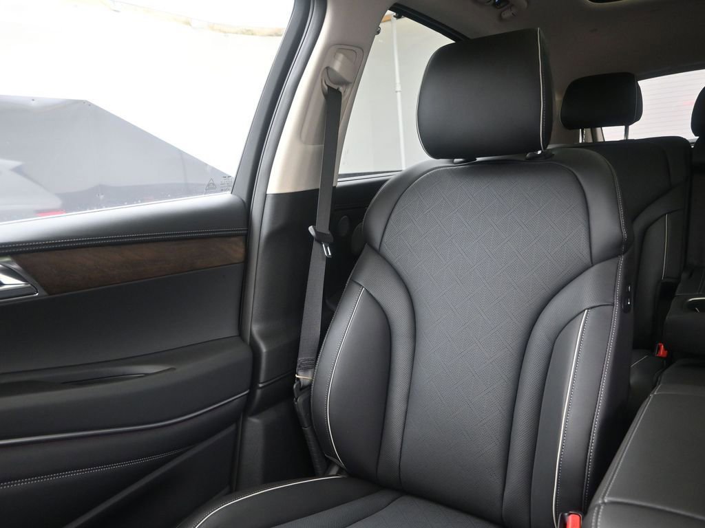 New 2025 Genesis GV80 2.5T Prestige image 33