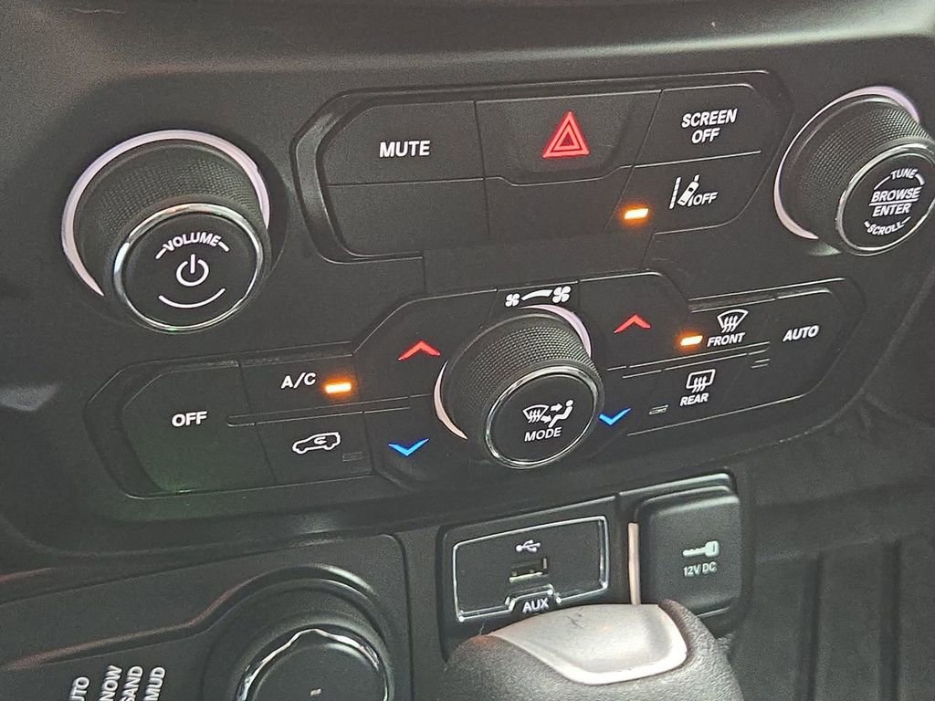 Used 2021 Jeep Renegade Sport image 24