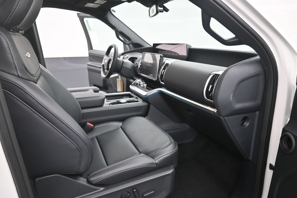 New 2027 Ford Expedition Platinum w/ Stealth Appearance Package AWD/4WD image 16