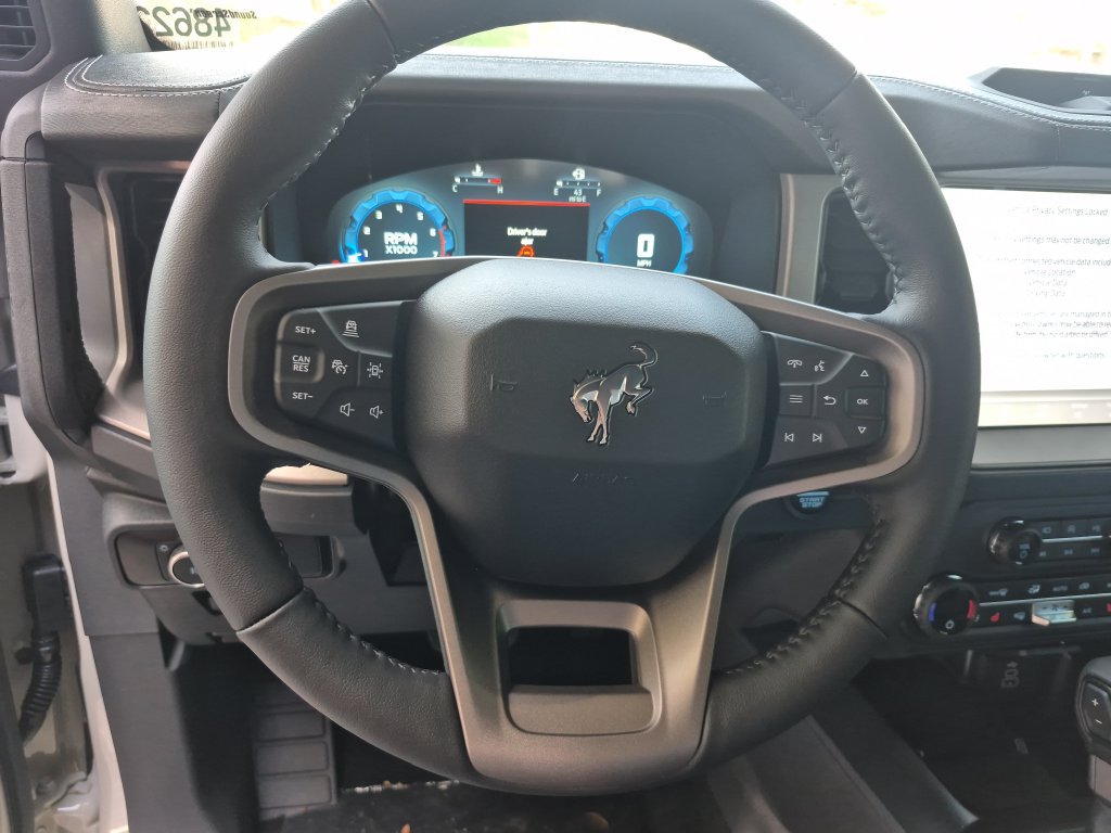 New 2026 Ford Bronco Outer Banks w/ Sasquatch Package AWD/4WD image 13