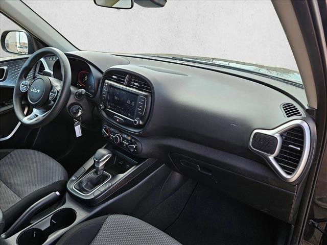 Used 2024 Kia Soul LX w/ Option Group 015 image 21