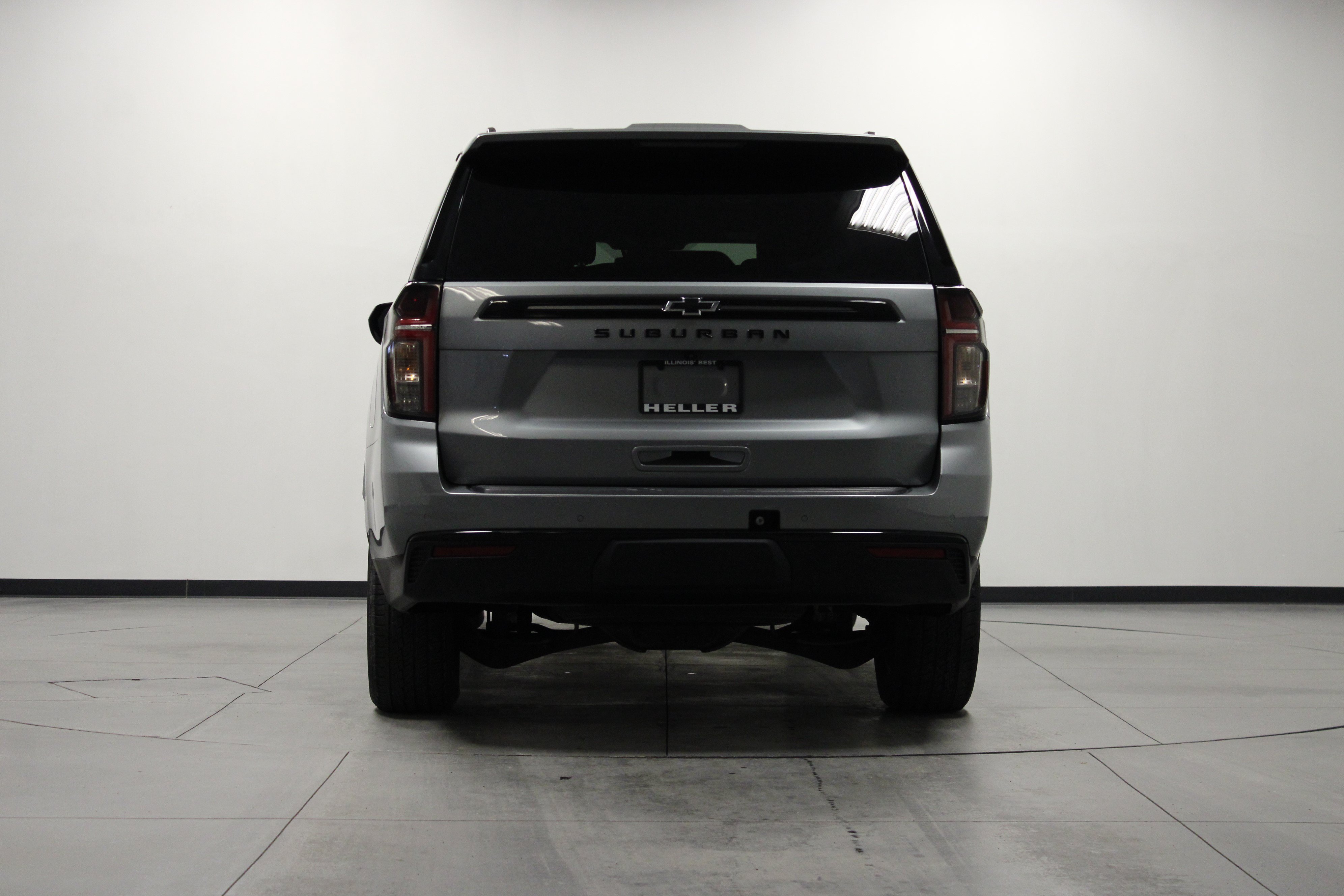 Used 2023 Chevrolet Suburban Z71 AWD/4WD image 5