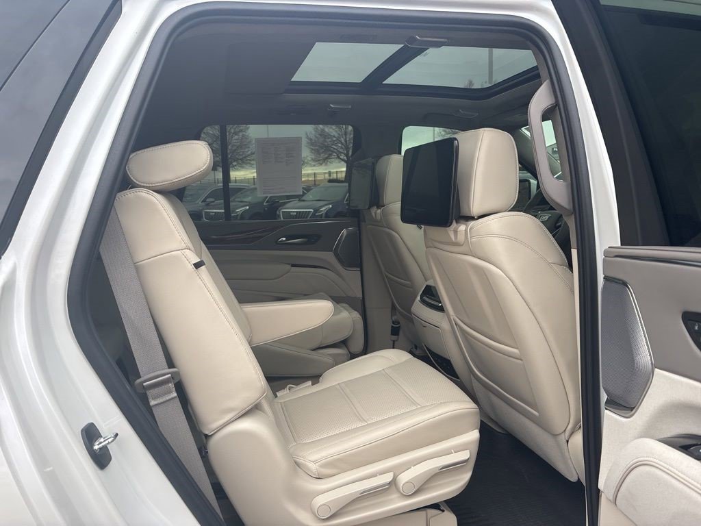 Certified 2024 Cadillac Escalade Sport Platinum w/ LPO, ONYX Package image 24