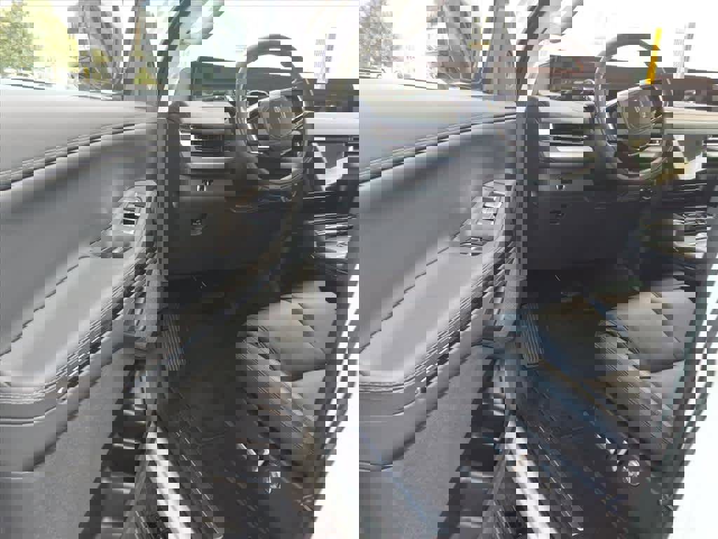 New 2025 Lincoln Navigator Reserve image 5