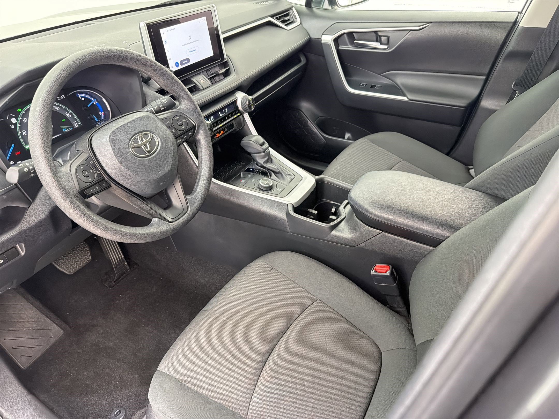 Used 2024 Toyota RAV4 XLE AWD/4WD image 23