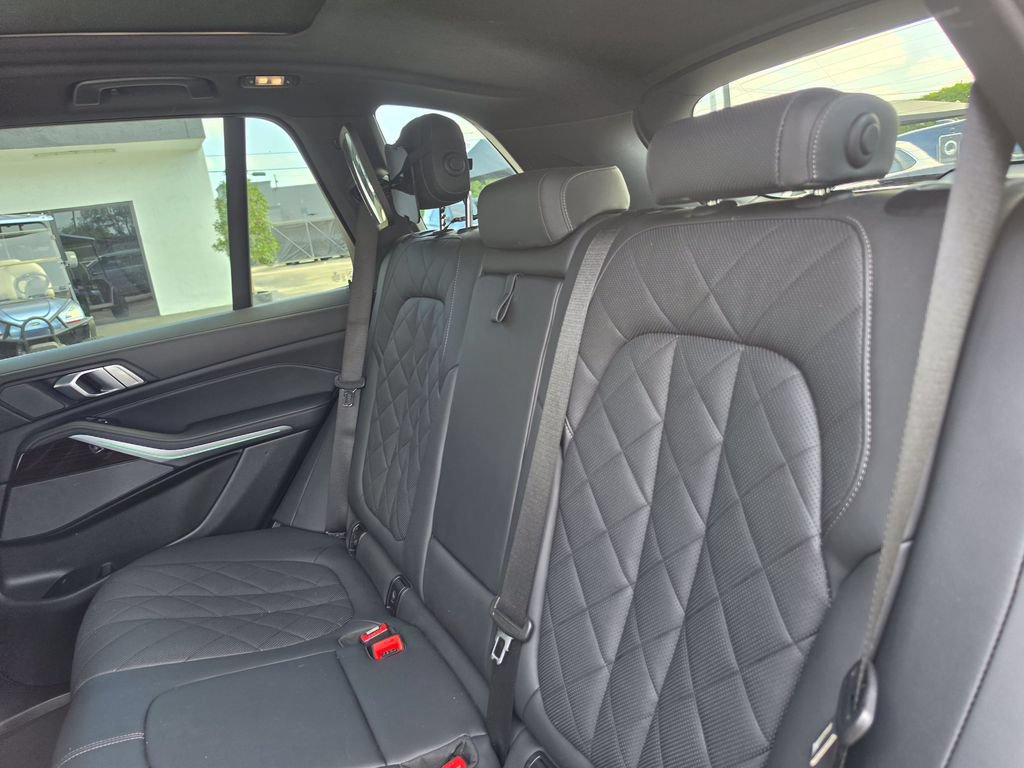 Used 2024 BMW X5 sDrive40i w/ Premium Package RWD image 10
