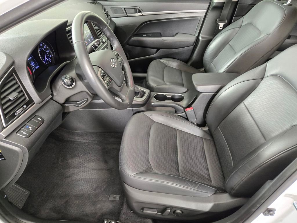 Used 2017 Hyundai Elantra Limited FWD image 15