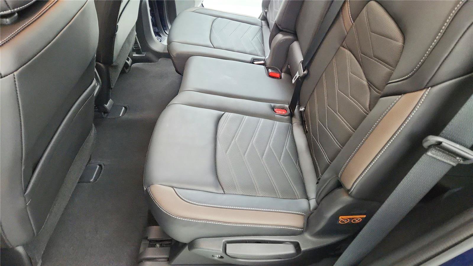 Used 2024 Nissan Pathfinder Platinum w/ Cargo Package FWD image 12