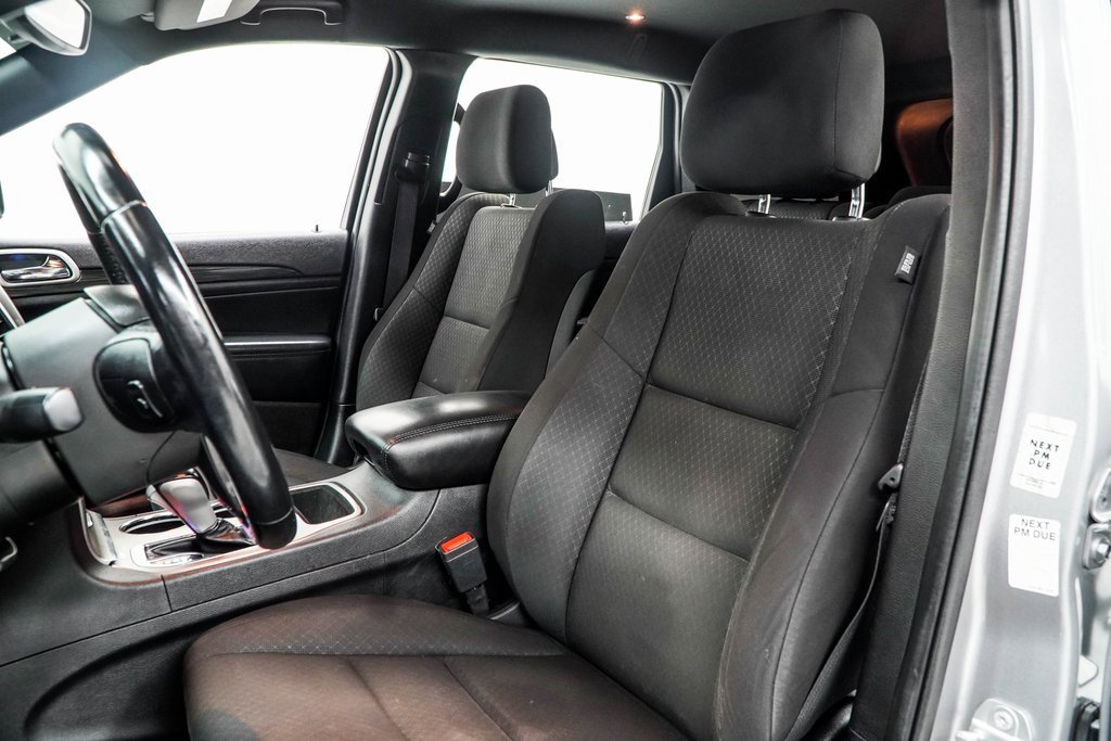 Used 2021 Jeep Grand Cherokee Laredo image 15