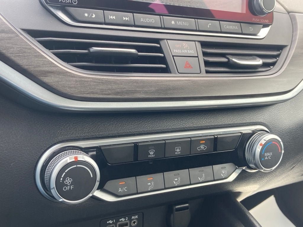 Used 2025 Nissan Altima 2.5 SV FWD image 23