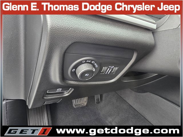 Certified 2023 Jeep Grand Cherokee Limited w/ Luxury Tech Group II RWD image 21