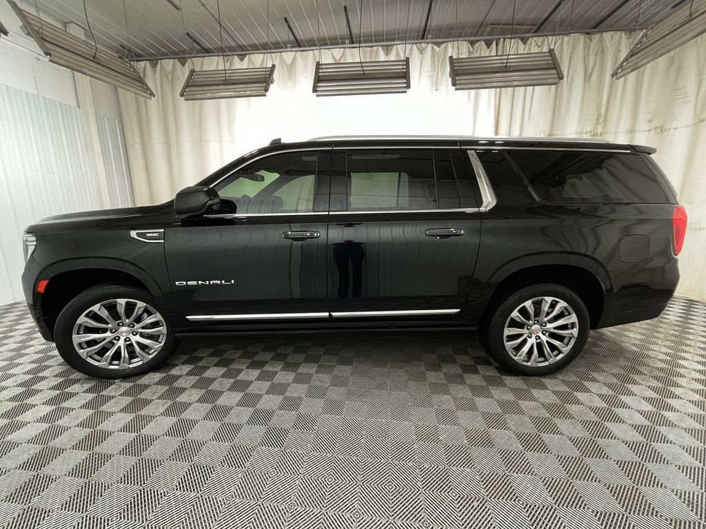 Certified 2022 GMC Yukon XL Denali w/ Max Trailering Package AWD/4WD image 26