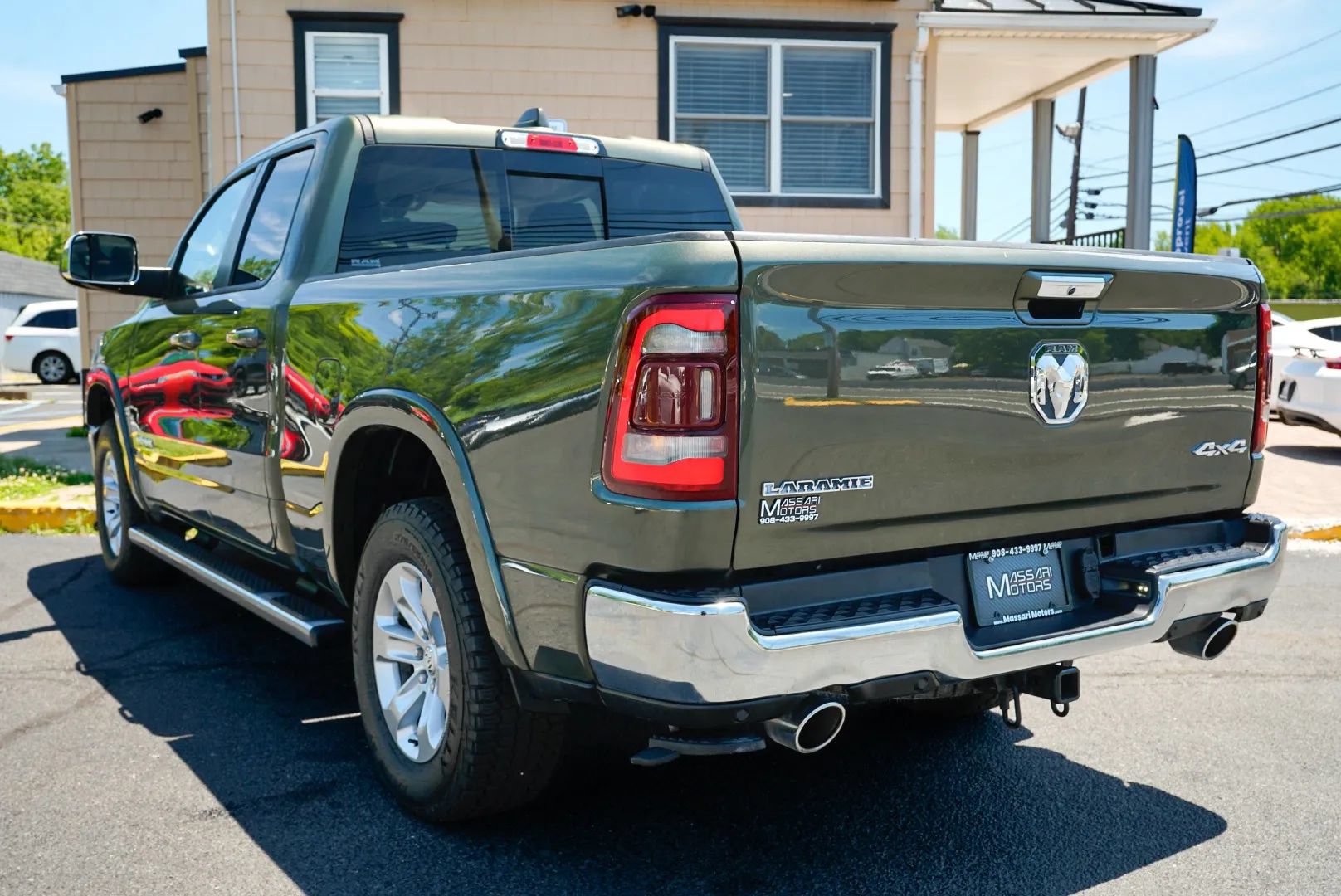Used 2021 RAM 1500 Laramie AWD/4WD image 7