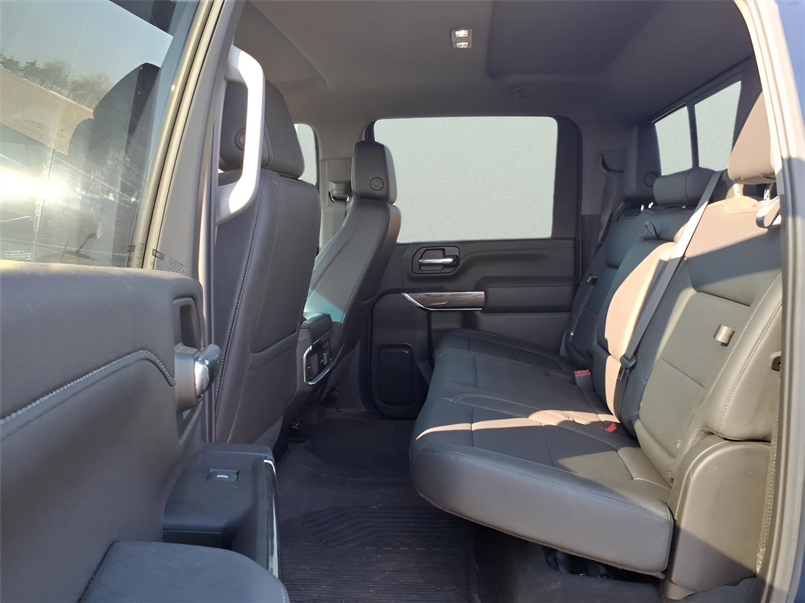 Used 2023 Chevrolet Silverado 2500 LTZ image 4