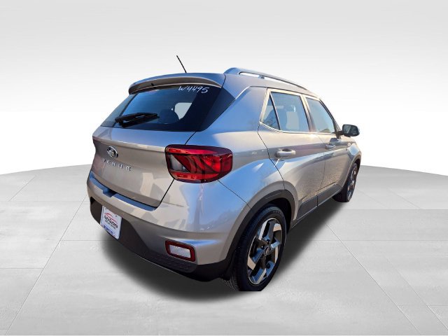 Used 2023 Hyundai Venue SEL FWD image 7