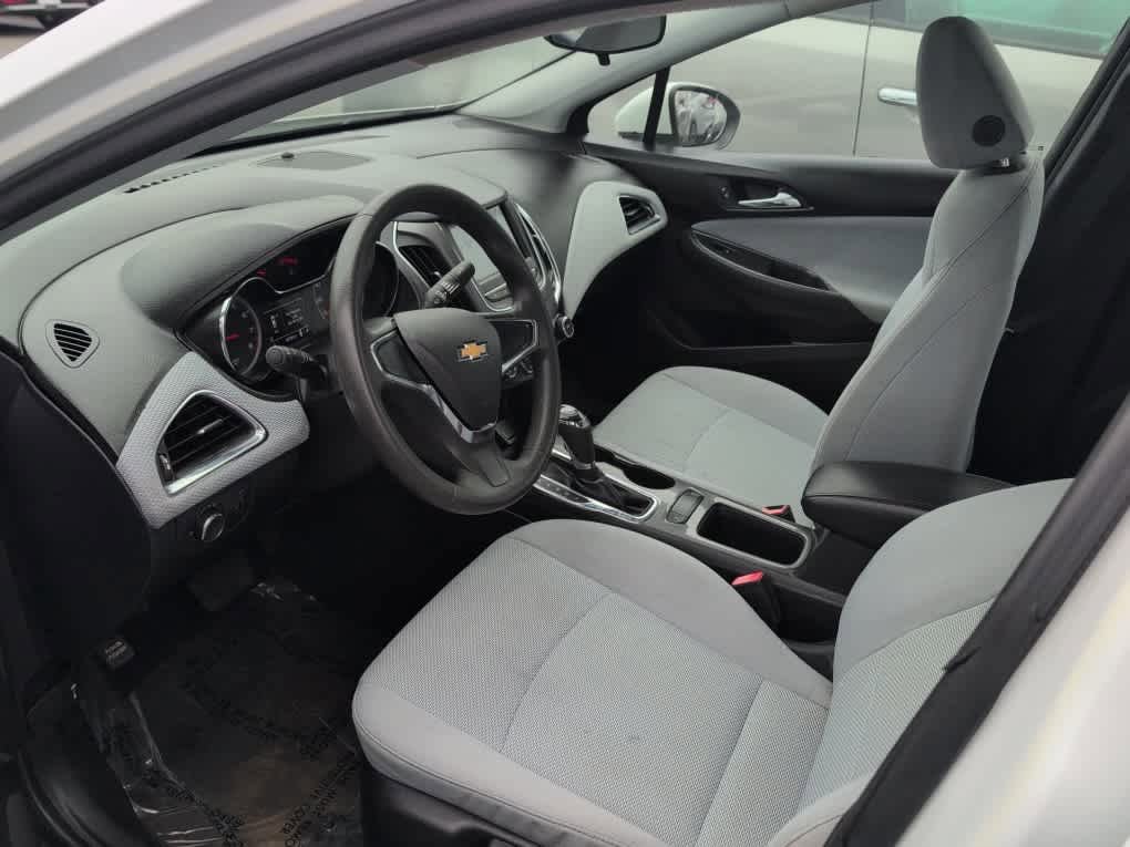 Used 2019 Chevrolet Cruze LS image 7