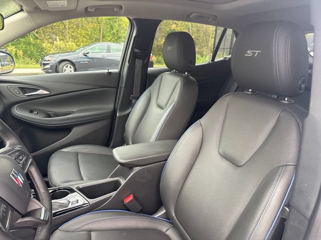 Used 2026 Buick Encore GX Sport Touring w/ Comfort Package AWD/4WD image 13