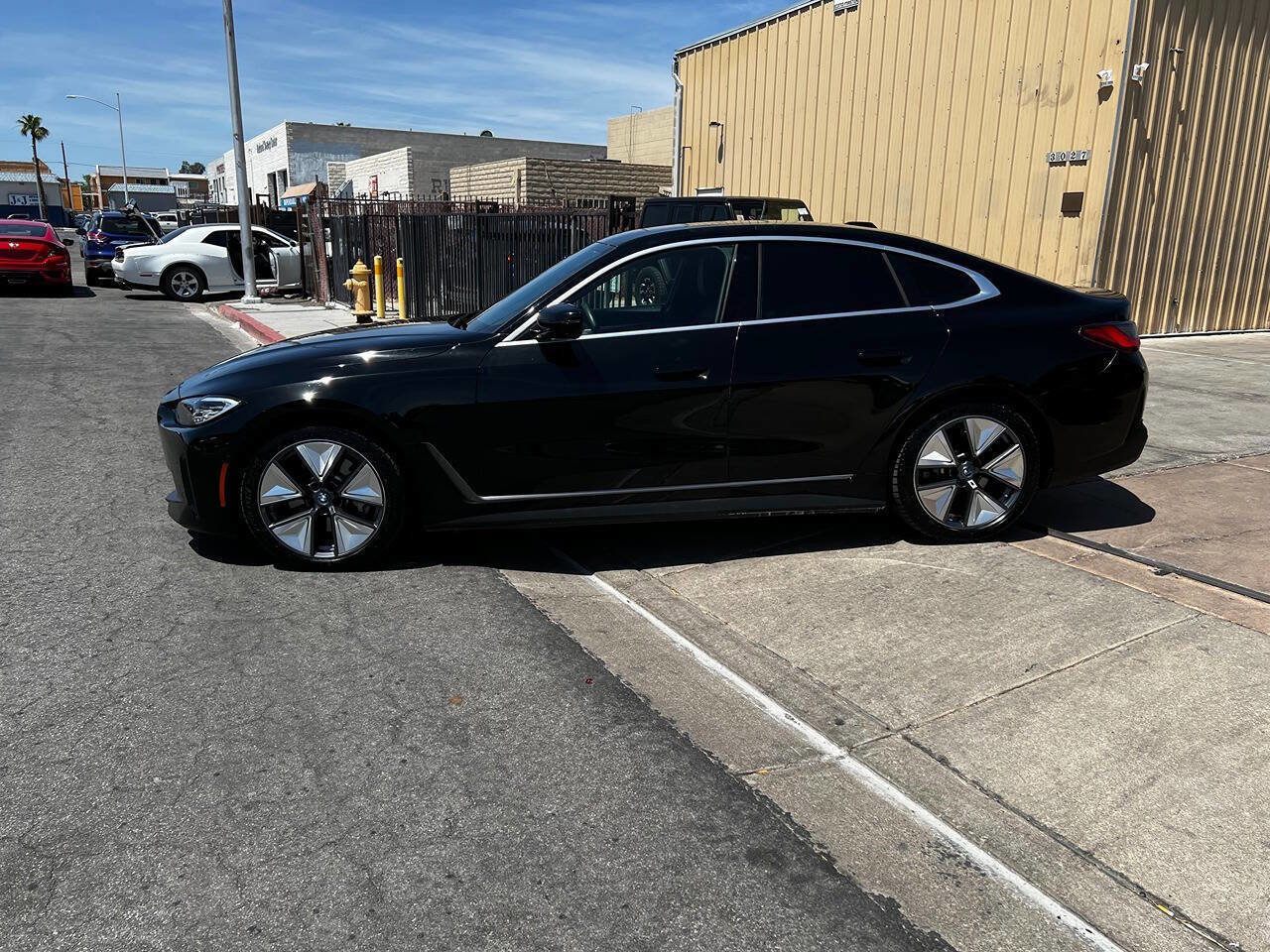 Used 2023 BMW i4 eDrive40 w/ Premium Package RWD image 7