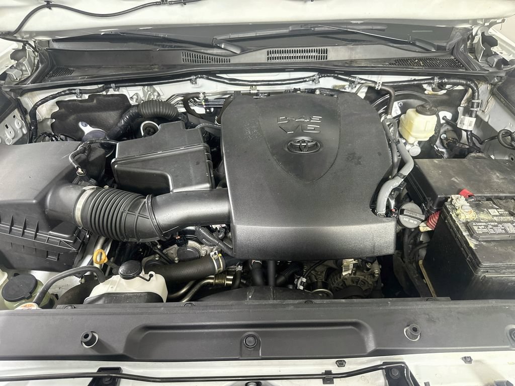 Used 2020 Toyota Tacoma SR5 RWD image 9