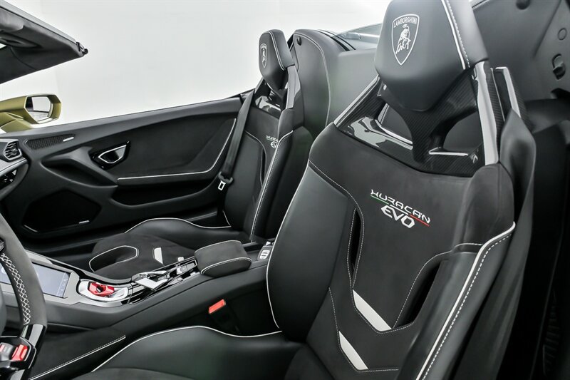 Used 2022 Lamborghini Huracan EVO RWD image 20