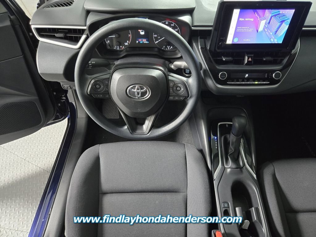 Used 2025 Toyota Corolla LE image 11
