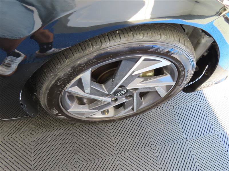 Used 2024 Hyundai Elantra SEL w/ Convenience Package FWD image 9