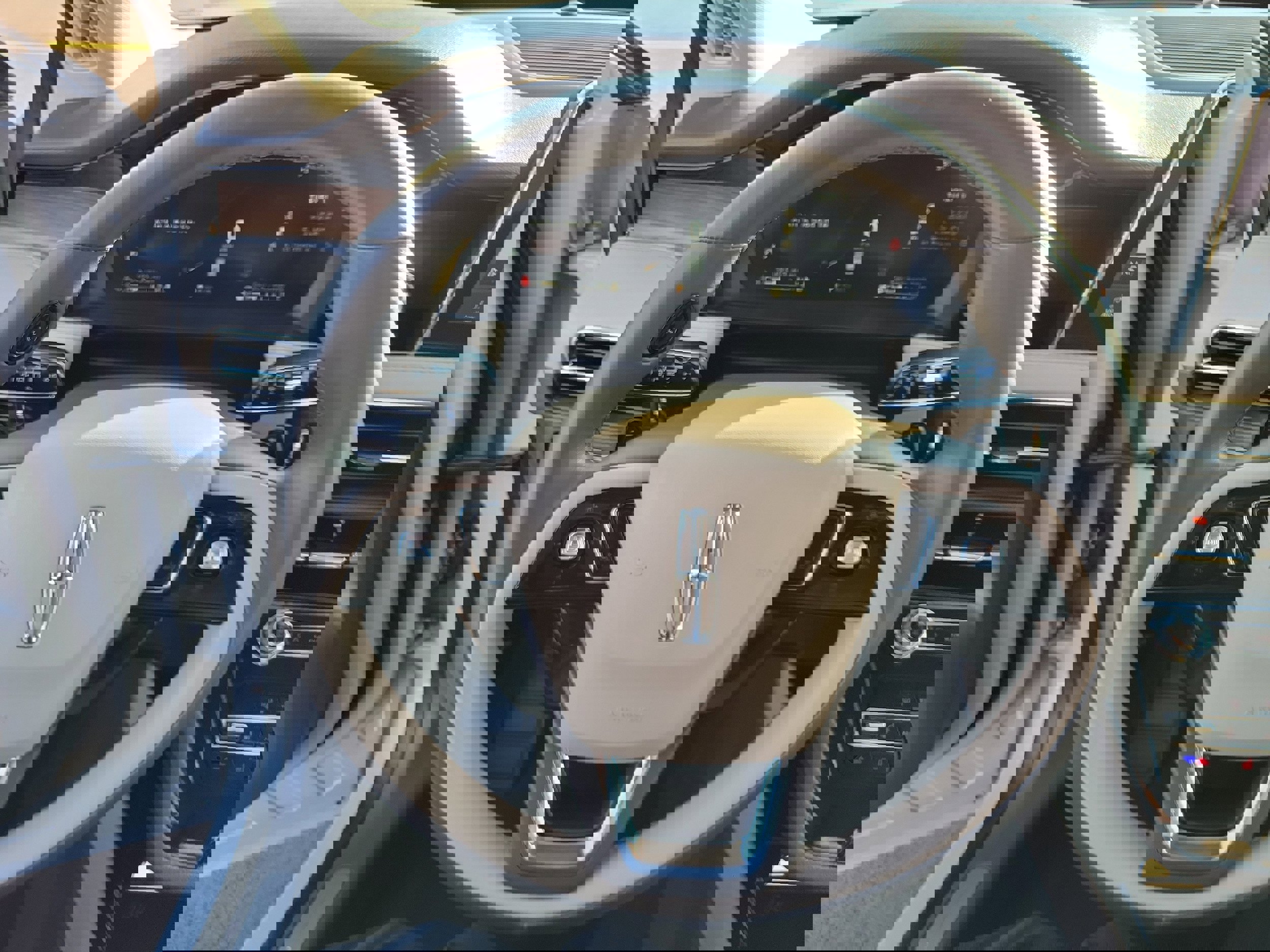 Used 2022 Lincoln Corsair Reserve w/ Equipment Group 201A image 23