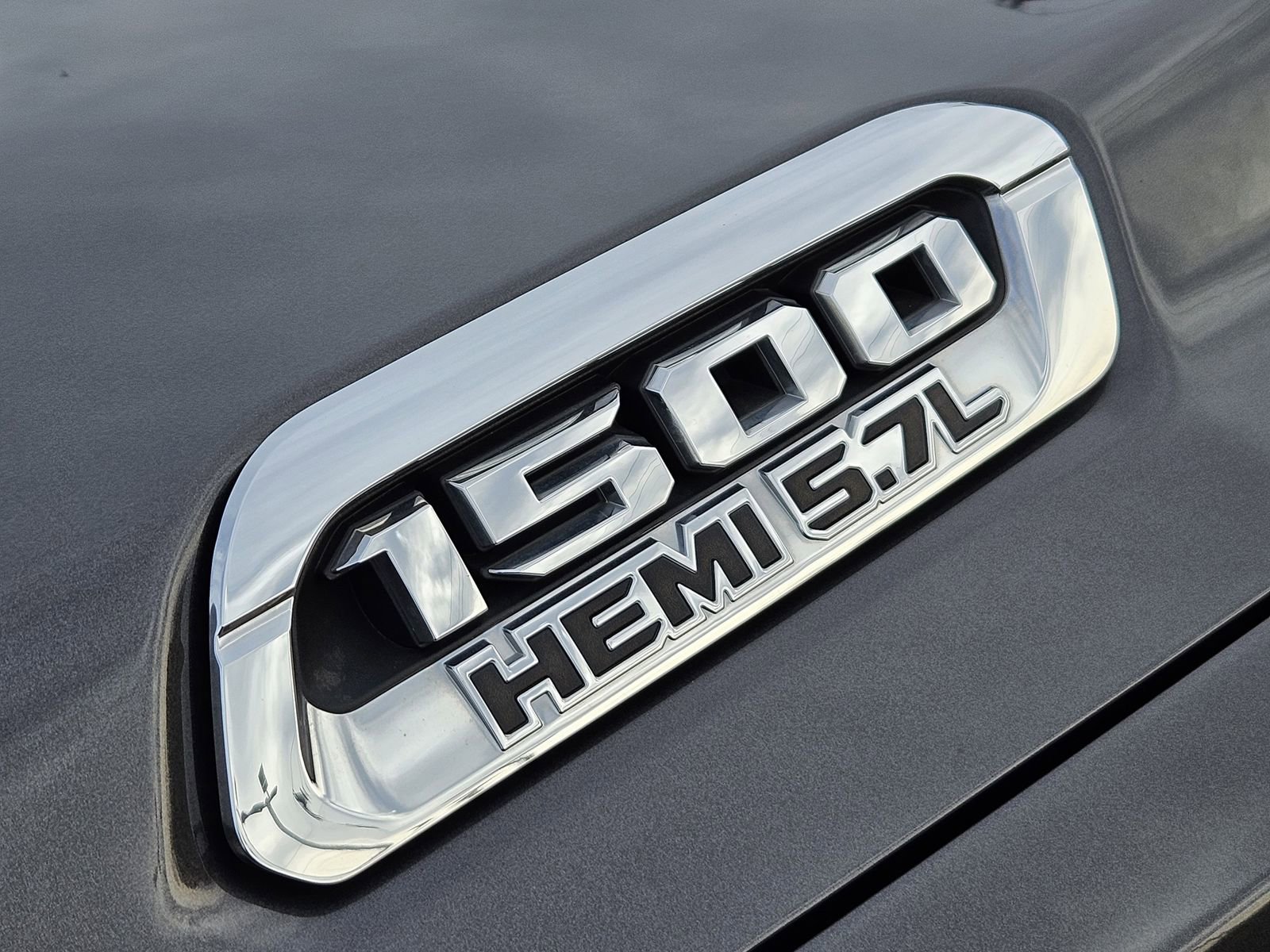 Used 2019 RAM 1500 Laramie image 15