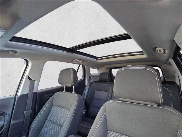 Used 2022 GMC Terrain SLE w/ Driver Convenience Package image 16