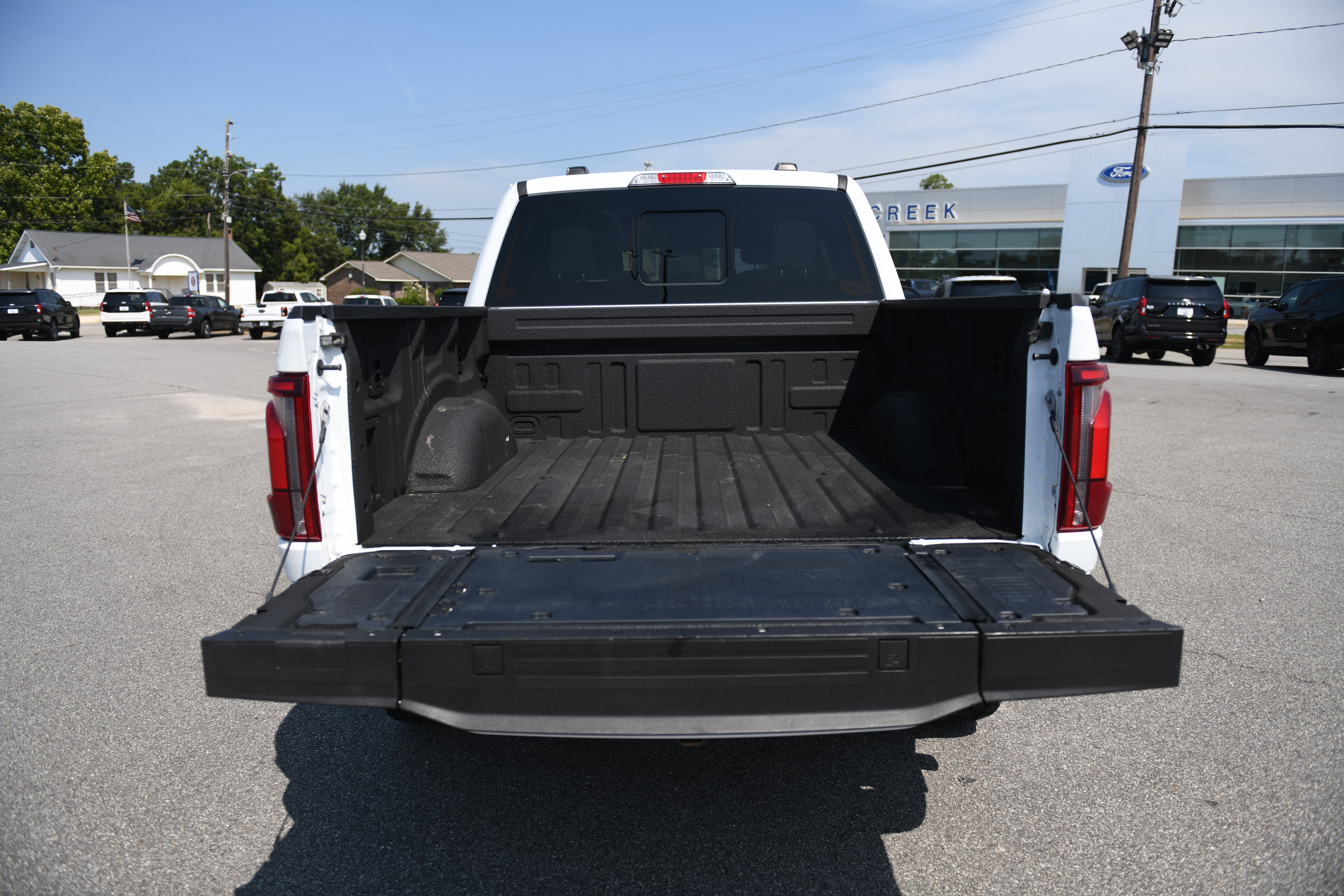 Used 2024 Ford F150 Lariat w/ Bed Utility Package AWD/4WD image 11