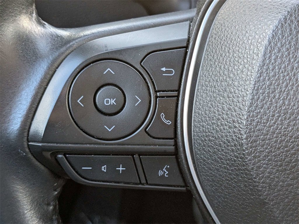 Used 2023 Toyota Corolla Cross XLE image 25