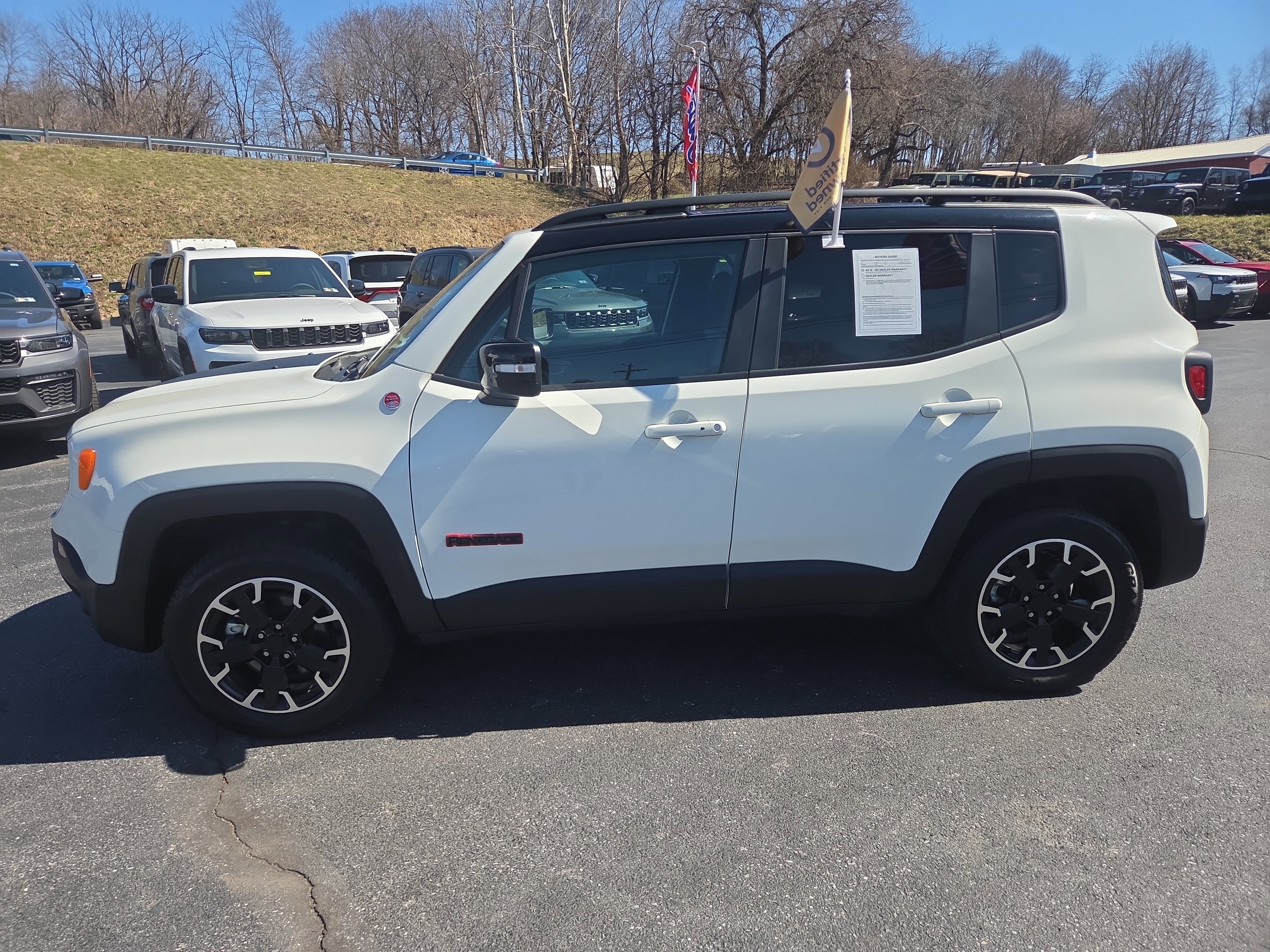 Certified 2023 Jeep Renegade Trailhawk AWD/4WD image 6