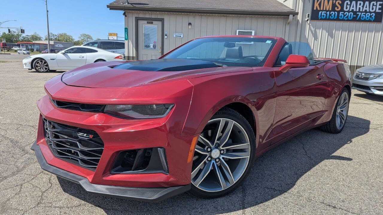 Used 2017 Chevrolet Camaro LT RWD image 19