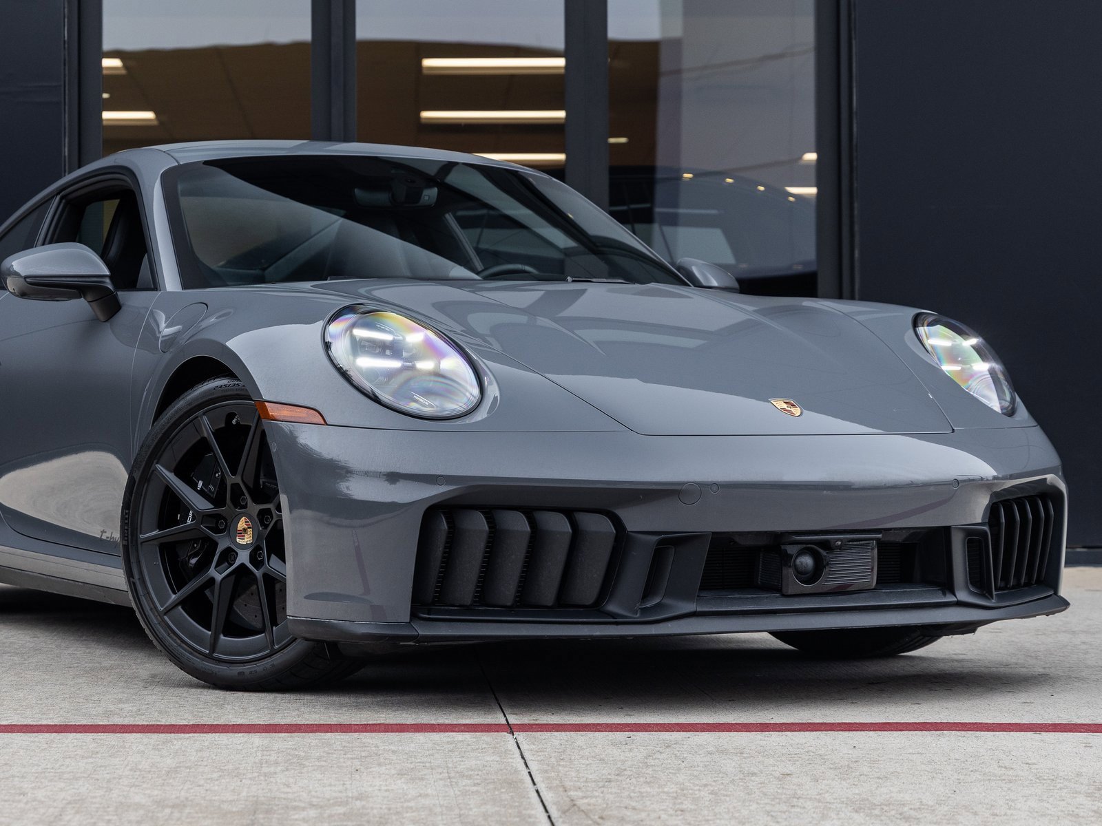 Used 2025 Porsche 911 Carrera GTS image 9