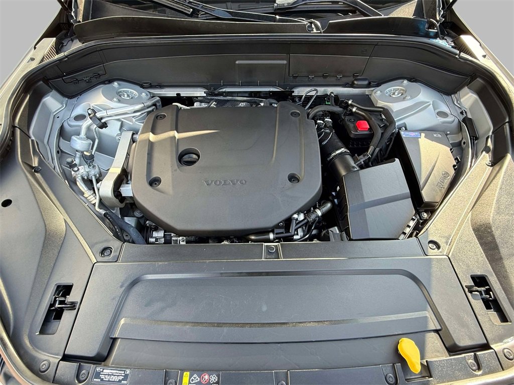 Used 2023 Volvo XC90 B6 Ultimate w/ Protection Package Premier image 23