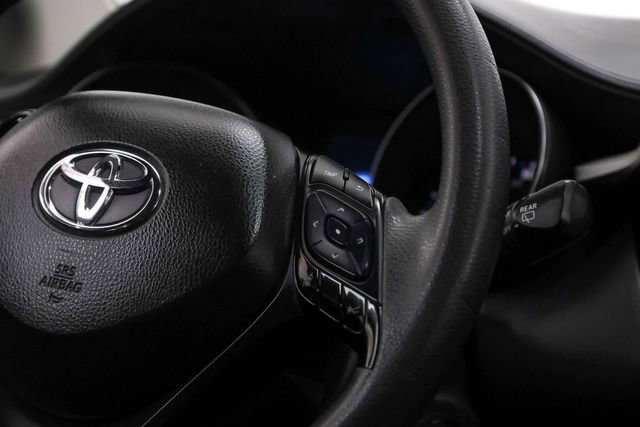 Used 2020 Toyota C-HR LE image 18