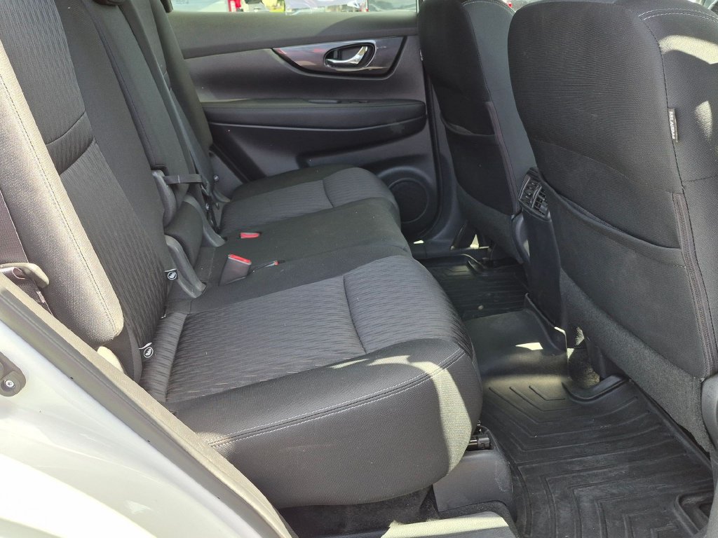 Used 2020 Nissan Rogue SV AWD/4WD image 22