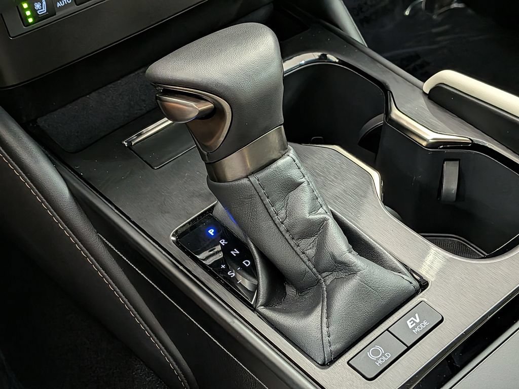 Used 2025 Lexus ES 300h w/ Premium Package FWD image 27