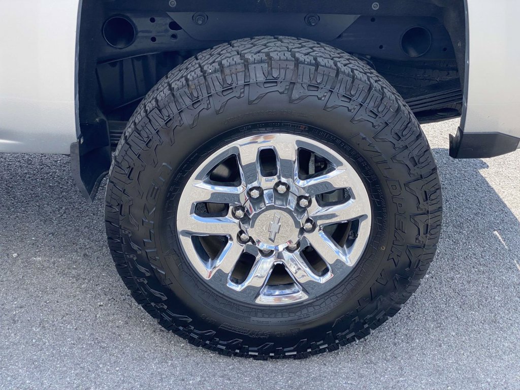 Used 2018 Chevrolet Silverado 2500 LT AWD/4WD image 35