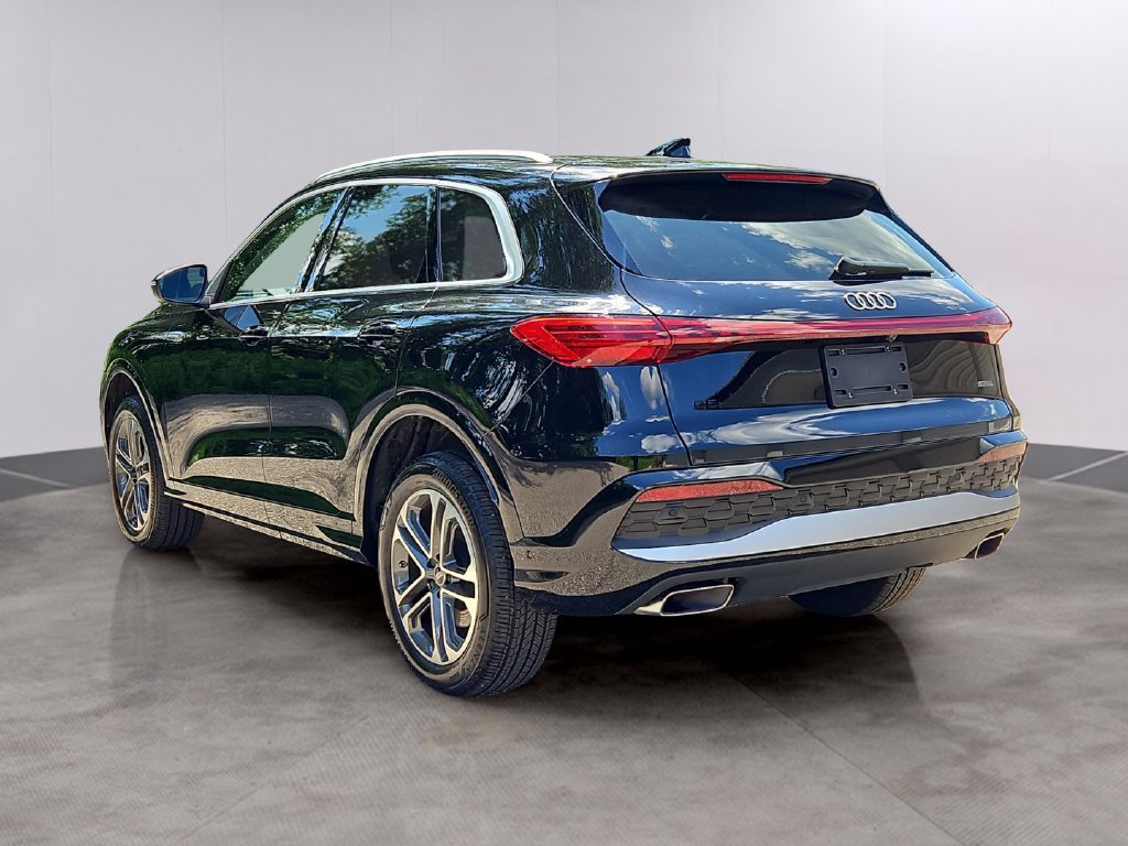 Certified 2025 Audi Q5 Premium w/ Convenience Package AWD/4WD image 4