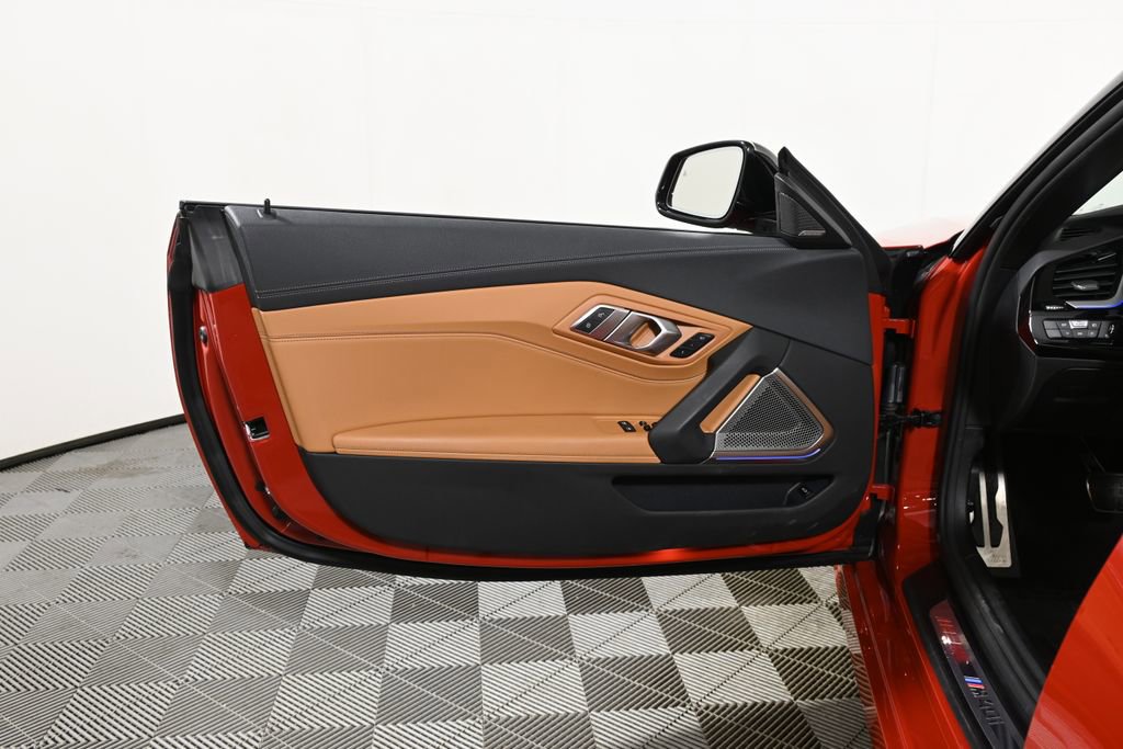 Used 2025 BMW Z4 M40i w/ Premium Package image 34