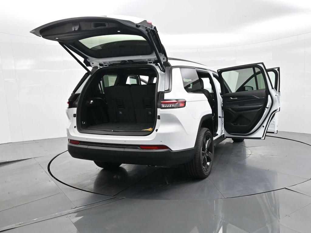 New 2025 Jeep Grand Cherokee L Altitude image 33