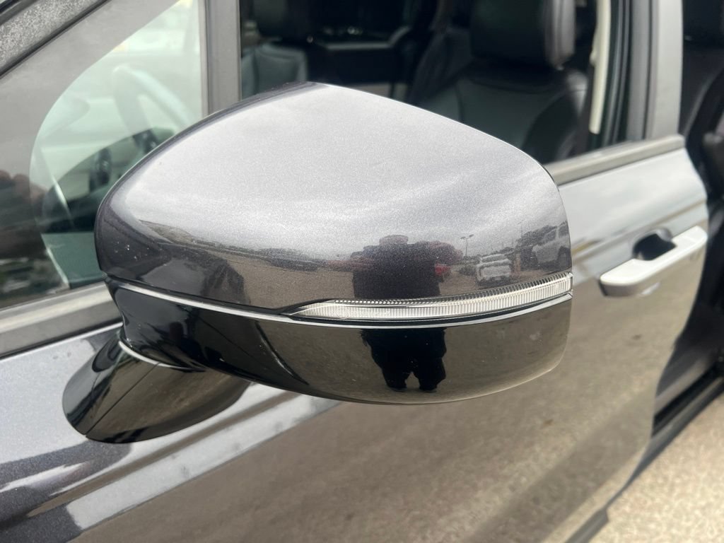 Certified 2022 Kia Carnival LX FWD image 28