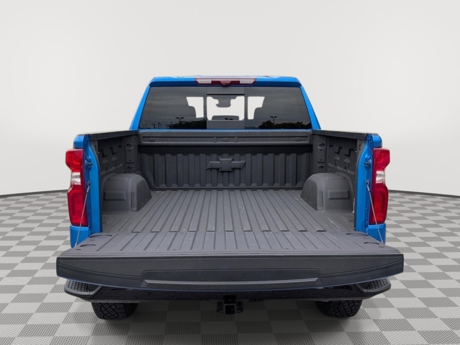 Used 2025 Chevrolet Silverado 1500 ZR2 w/ Technology Package AWD/4WD image 15