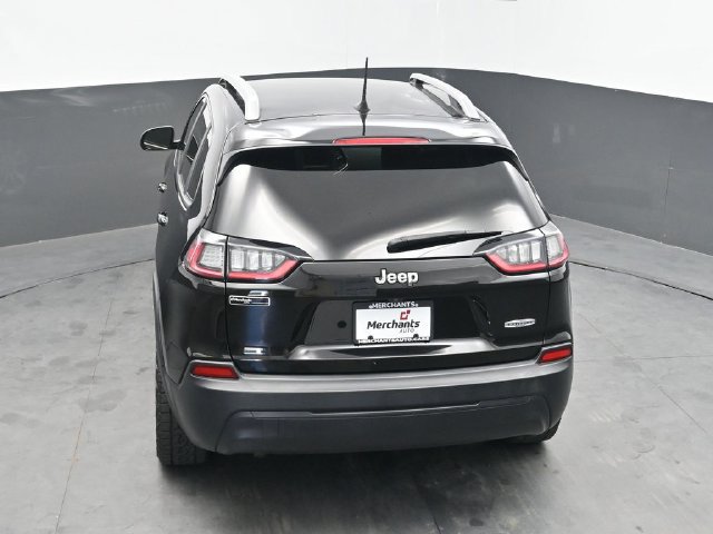 Used 2020 Jeep Cherokee Latitude FWD image 32