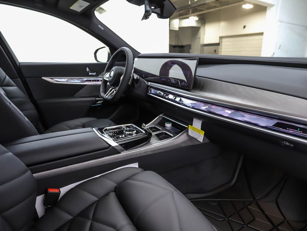 New 2026 BMW 740i xDrive image 30