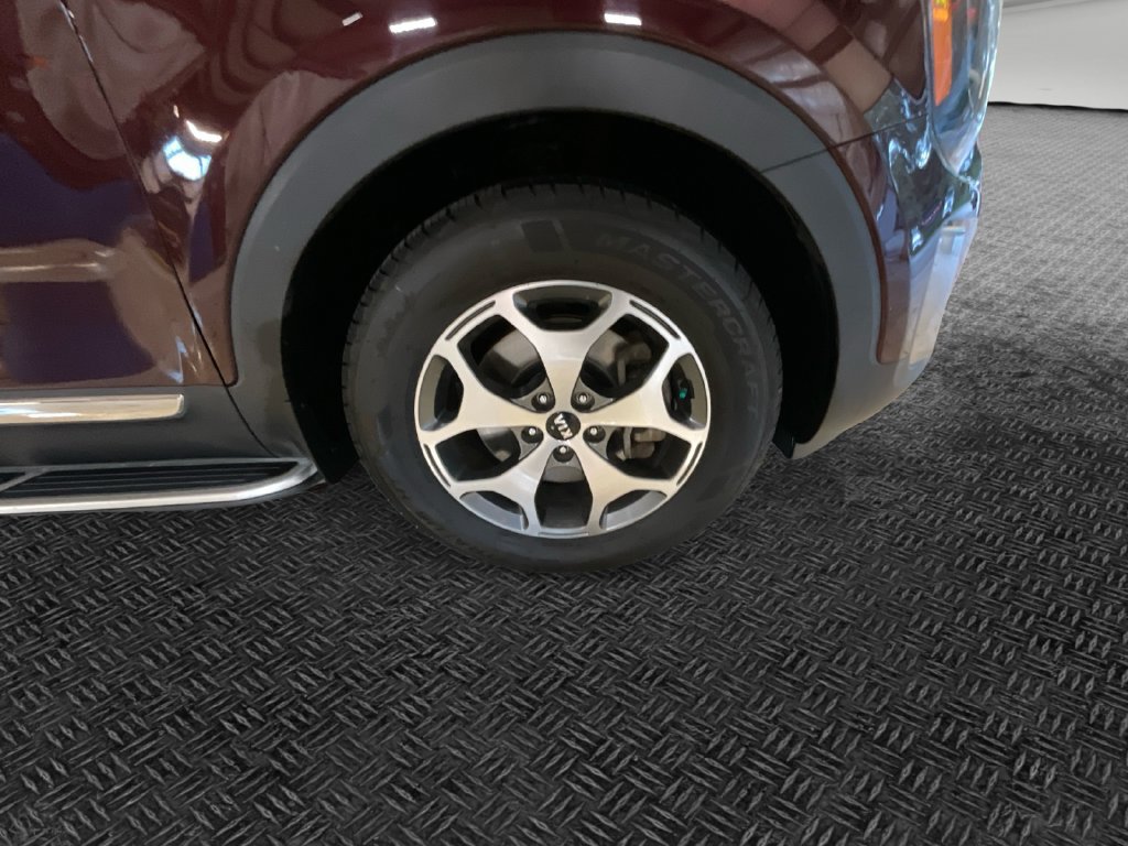 Used 2020 Kia Telluride EX AWD/4WD image 11