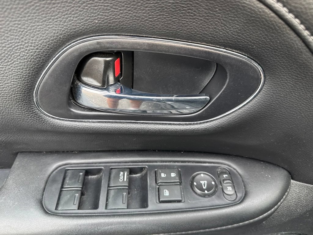 Used 2022 Honda HR-V EX-L image 15